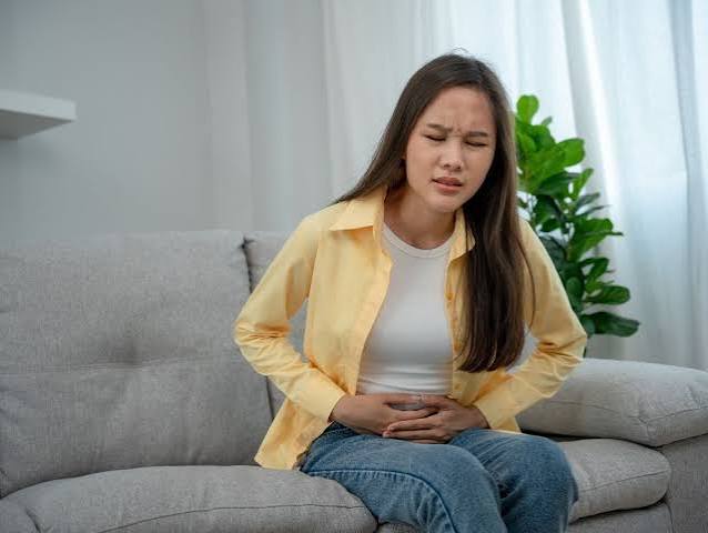 limentos saudáveis também podem causar estufamento, gases e dor. Entenda as possíveis causas, os erros das dietas restritivas e como investigar o desconforto intestinal.